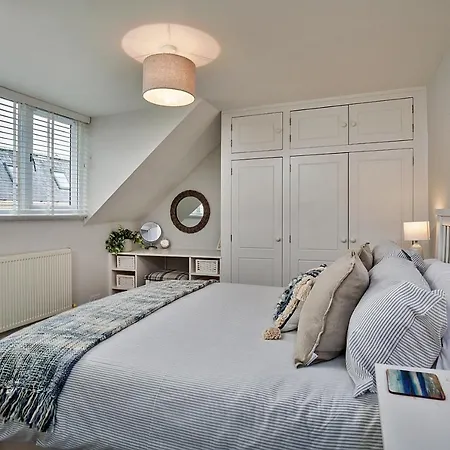 Finest Retreats - Old Salt Loft Whitby