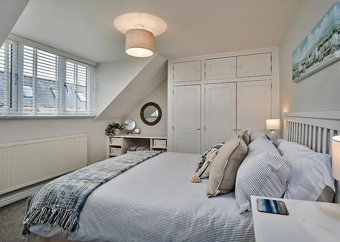 Finest Retreats - Old Salt Loft Whitby